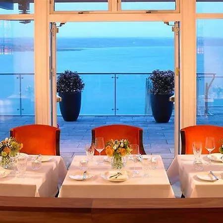 ホテル Cliff House