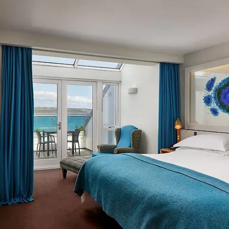 Cliff House ホテル