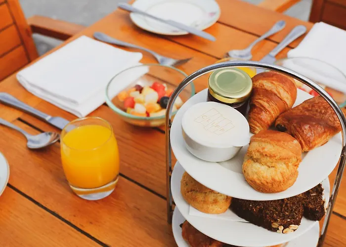 Cliff House Отель Ардмор