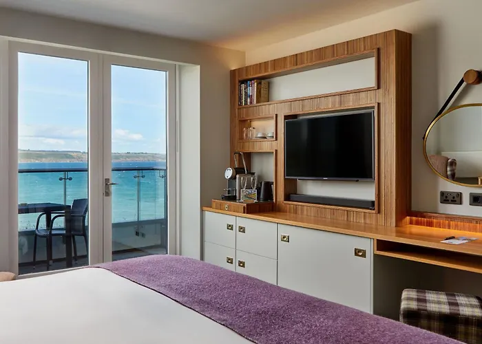 Cliff House Hotel 5*