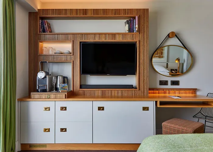 Cliff House Ξενοδοχείο 5*