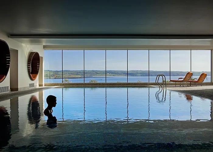 Cliff House Отель 5*