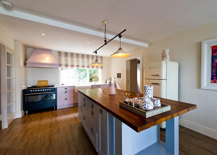 Cliff House Отель